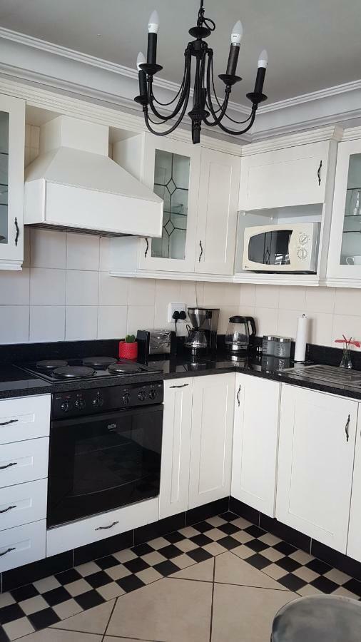 Innes Road Durban Accommodation 2 Bedroom Private Unit מראה חיצוני תמונה